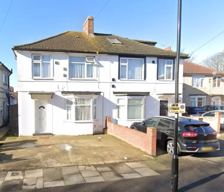 Colwyn Crescent, West London